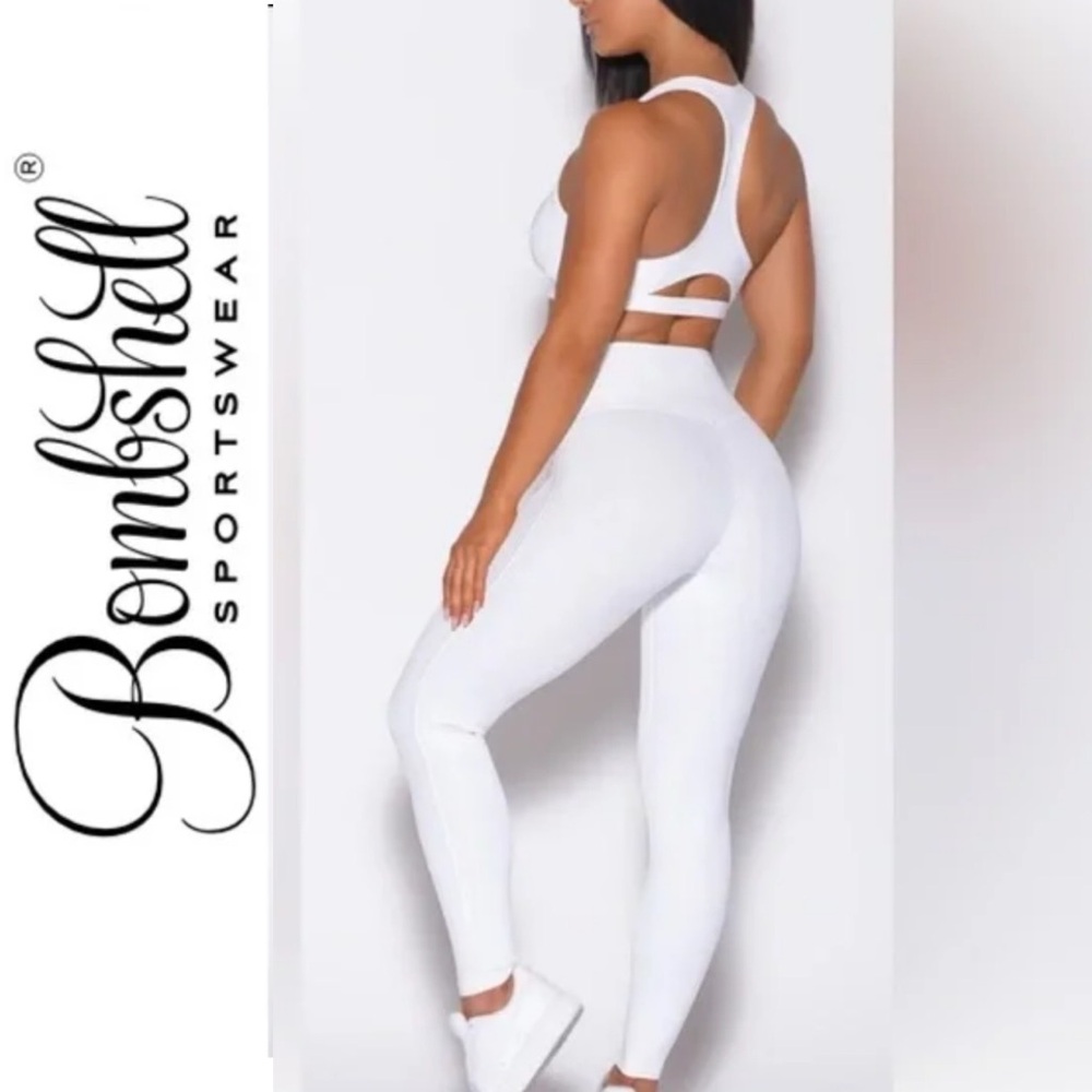 Bombshell Sports wear🤍 python shine 🐍 SET bra & leggings | white | XS |